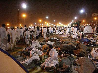 Muzdalifah: What Is the Ruling on Staying the Night There?