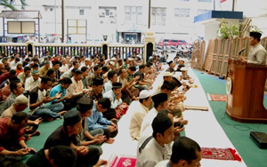 What to Say during Pause of Friday Sermon