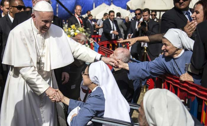 Pope Francis preaches tolerance at Mass in Cairo