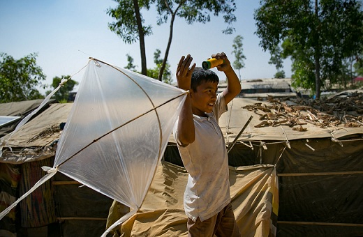 A Rohignya Kid Is Making Magic With His Kites