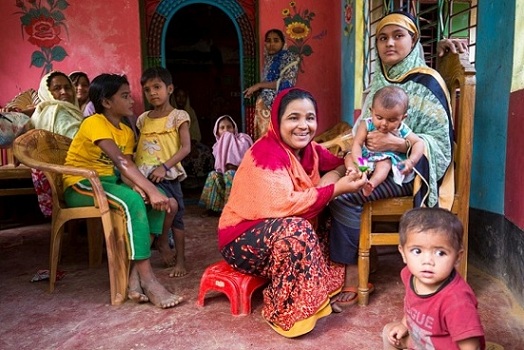 Bangladeshi Farmers Shelter Rohingya Refugees