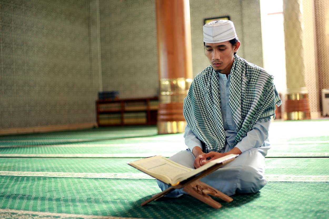 What Is Better in Ramadan: Reading Quran or Tafseer?