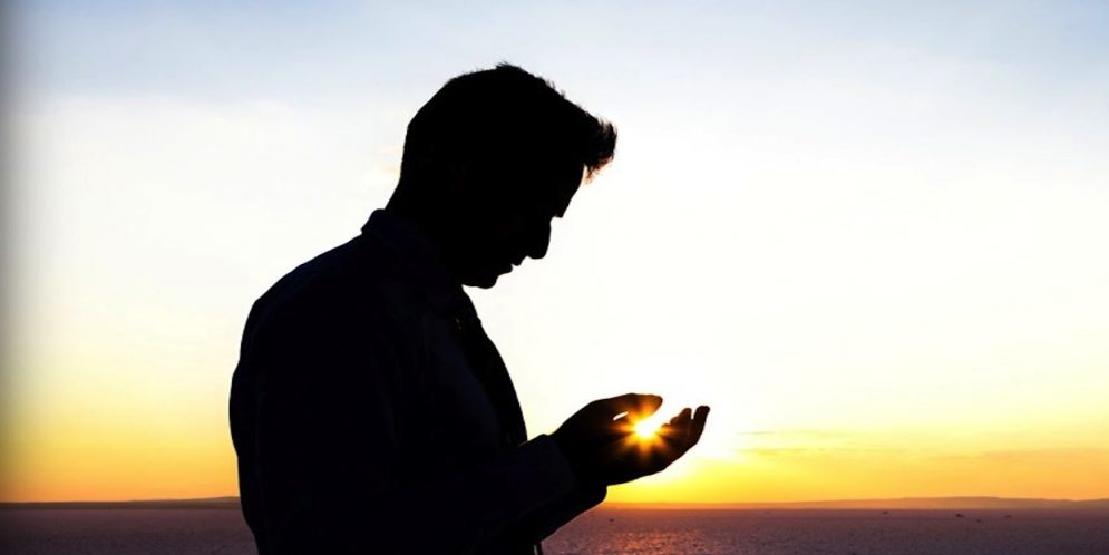 Use These 7 Attributes in Dua to Gain God’s Generosity