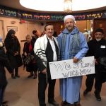 Muslims Form Rings of Peace Around 7 Synagogues in Toronto - About Islam