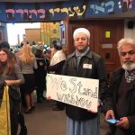 Muslims Form Rings of Peace Around 7 Synagogues in Toronto - About Islam