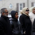 Toronto Muslims Form 'Rings of Peace' Around Synagogues - About Islam