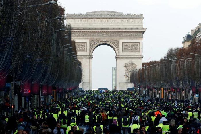 France's 'yellow vests' face off with police