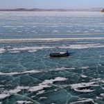 Stunning Photos of Cars Taking Short-cut Across Icy River in Siberia - About Islam