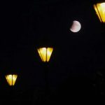 From Australia to UK, People Enjoy Half Blood-Moon Eclipse - About Islam