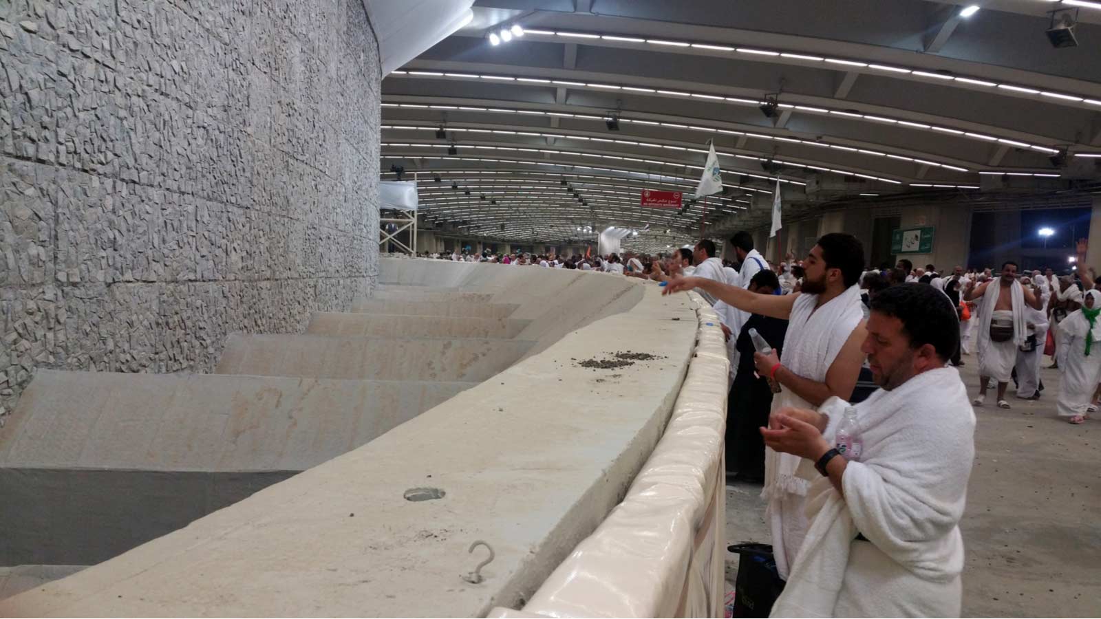 Throwing of the Pebbles in Hajj: When Is It Done?
