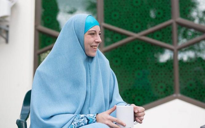 Kiwi Woman Converts to Islam