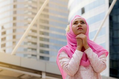 4 Challenges of Muslim Youth in the West