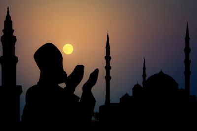 Muslim Scholar Calls for Temporary Virtual Jumu`ah, Taraweeh Prayers - About Islam