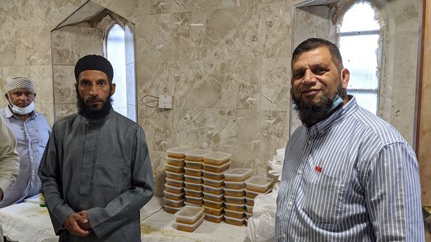 This Mosque Asked if People Need Hot Meals, Response Reveals 'Hidden Hungry' - About Islam