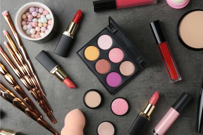 Is Wearing Makeup Allowed for Muslim Women?